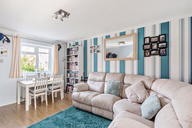 Thumbnail Terraced house for sale in Gaydon Walk, Bicester