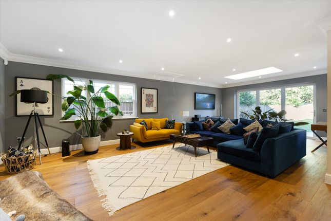 Brockenhurst Road, Ascot photo 2