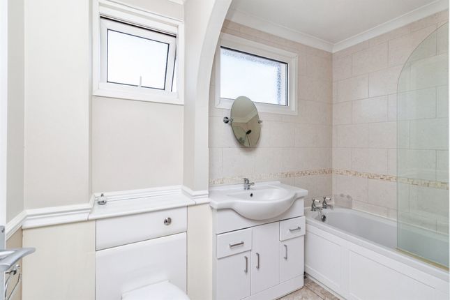 125, Edison Road, Stafford photo 4