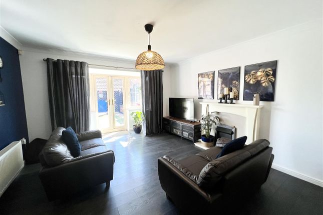 18, Belle Green Lane, Barnsley photo 4
