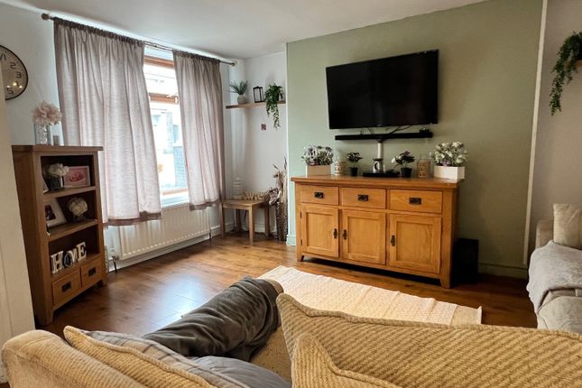 87, Brynamman Road, Ammanford photo 3