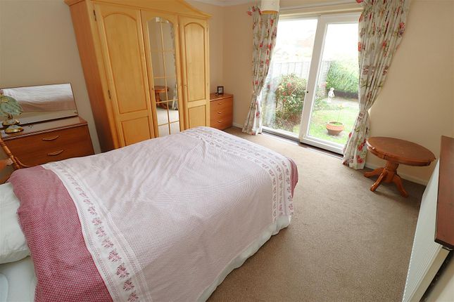 Windermere Drive, Rainham photo 4