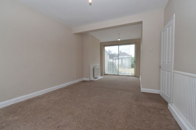 110, Dale Avenue, EDGWARE photo 3
