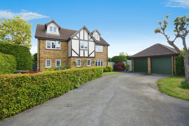 Thumbnail Detached house for sale in Howard Drive, Chelmsford