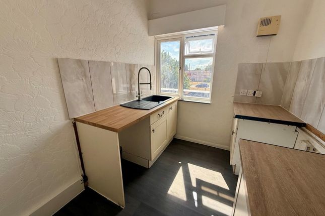 Flat 1, 8, Wimpson Lane, Hampshire photo 3