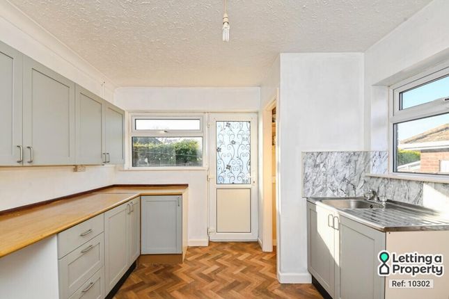 Hillside Crescent, Clacton-On-Sea photo 2