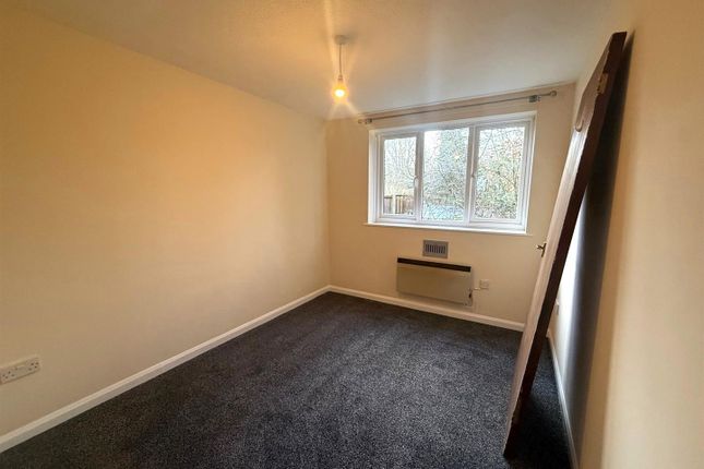24, Bishops Court, Andover photo 4