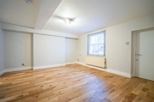 Thumbnail Flat to rent in Parkway, Regents Park