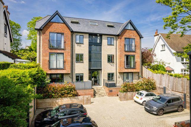Flat for sale in The Drive, Coulsdon