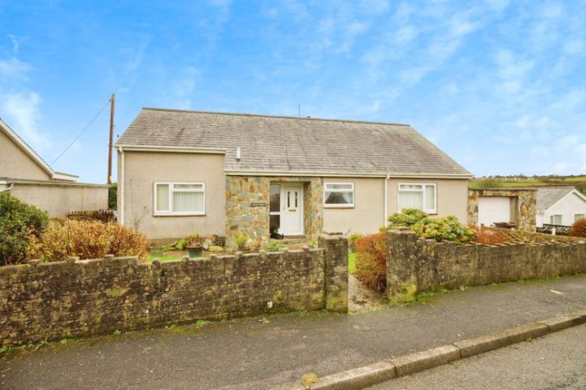 3-bed bungalow on Awel Y Bryn,, Llanbedrog, Gwynedd, £345,000