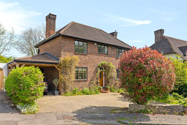Thumbnail Detached house for sale in Ridgegate Close, Reigate