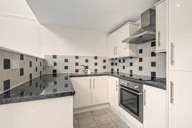 Apartment 7, Royal Court, 56 Haydn Road, Nottingham photo 4