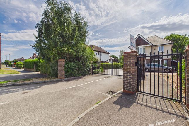3 Jannetta Close, Aylesbury photo 3