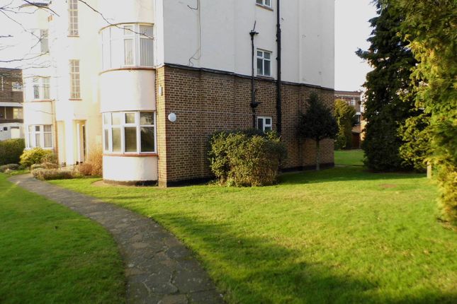 Thumbnail Flat to rent in Springfield Gardens, Upminster