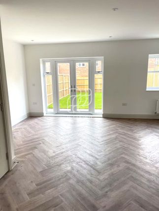 The Fairway, Fleet, Gu51