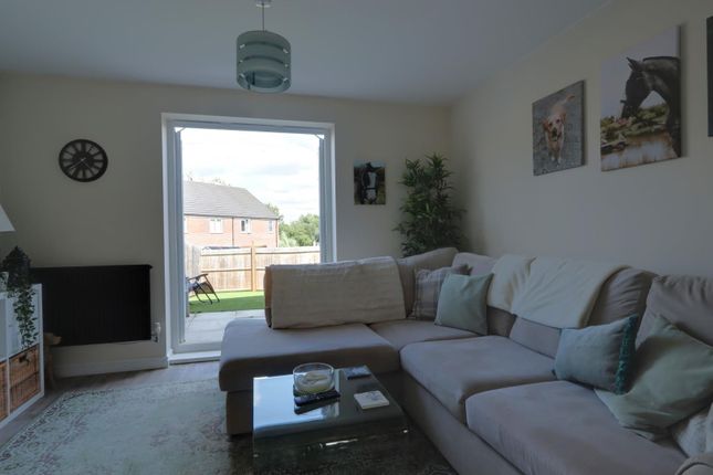 End terrace house to rent in Meek Road, Newent