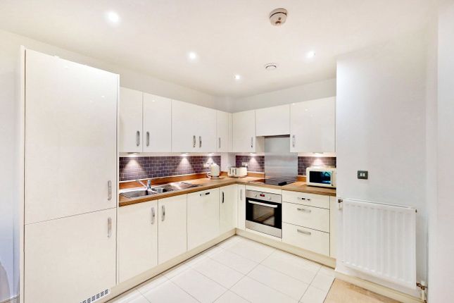 Flat for sale in Cable Walk, Greenwich`, London