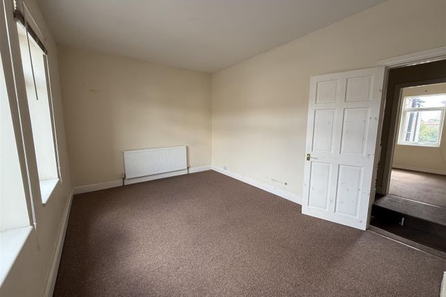 32, Askern Road, Carcroft, Doncaster photo 5