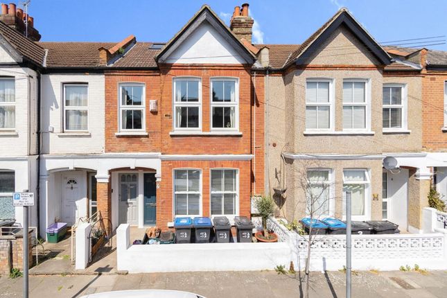 Flat for sale in Boyd Road, Colliers Wood
