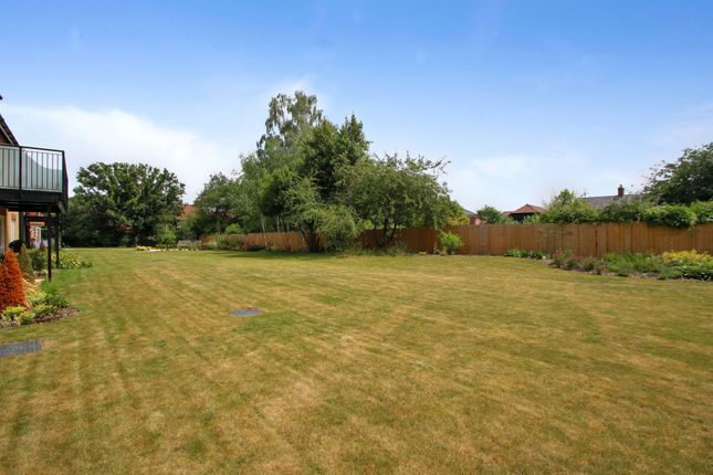 Flat 11, Caxton Lodge, Tenterden photo 2
