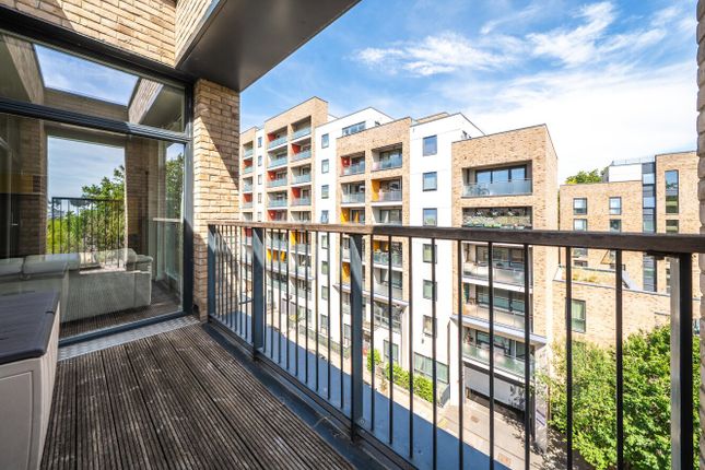 13 Shanklin Court,, Palmerston Road, London photo 3