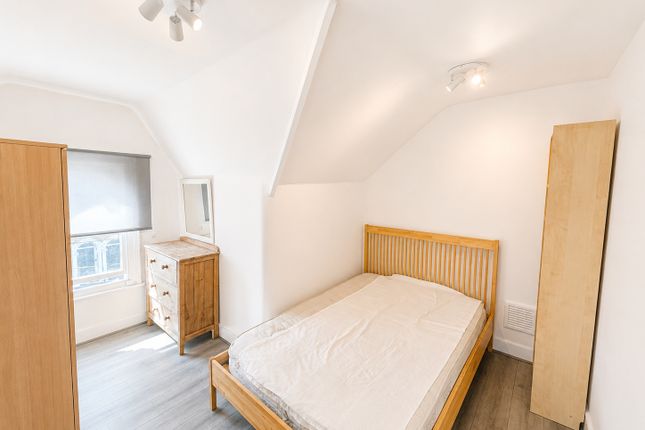 99 Embleton Road, Embleton Road, London photo 5