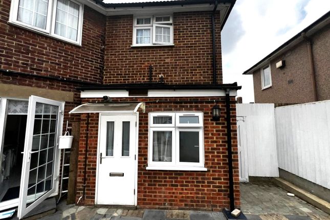 Studio to rent in Rangefield Road, Bromley