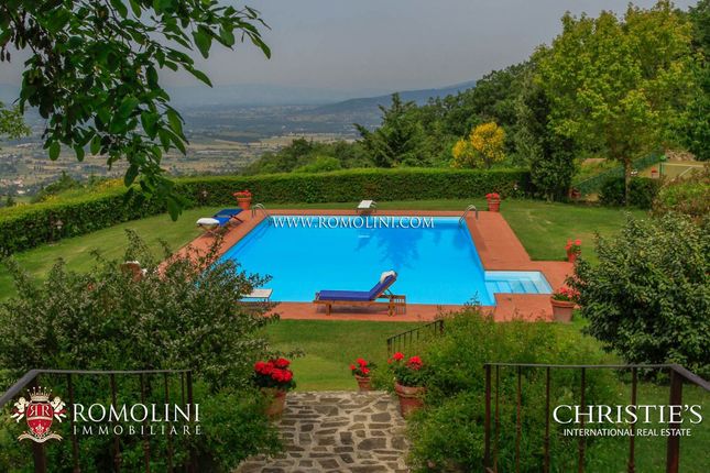 Villa for sale in Arezzo, Tuscany, Italy