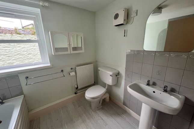 6 Admiralty Street, Stonehouse, Plymouth photo 5