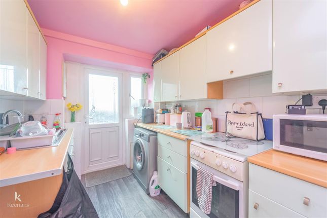 27, Whalley Road, Clayton Le Moors photo 4