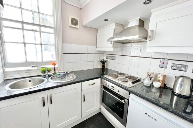 Flat 6, 11 Chichester Terrace, Brighton photo 5