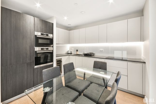 Flat 19, Skylark Point, 48, Newnton Close, London photo 4