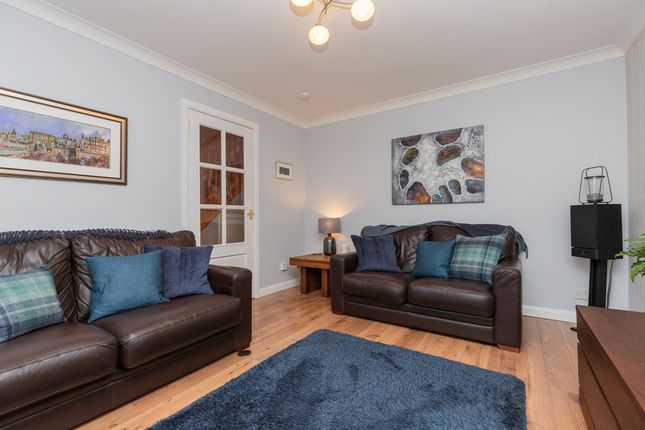 30, Woodburn Way, Glasgow photo 4
