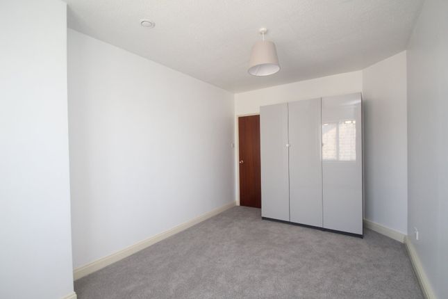 8, Radlyn Park, Harrogate photo 5