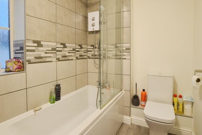 49, Westcots Drive, Devon photo 3