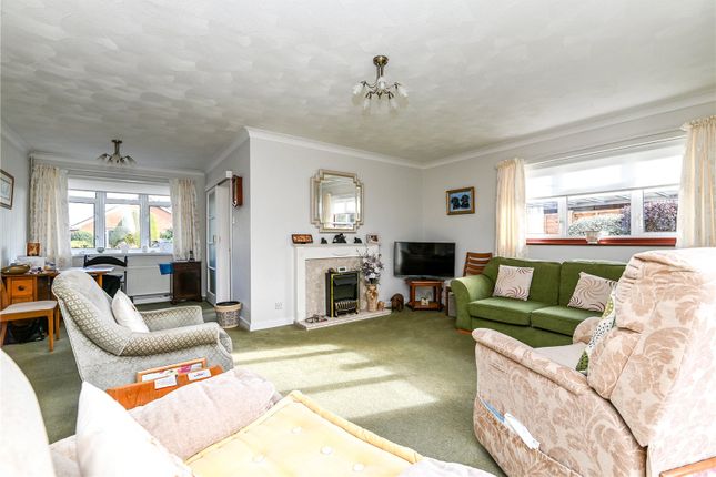 35, Cutler Close, Hampshire photo 4