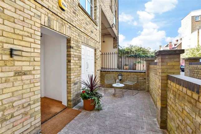 Patio / Decking