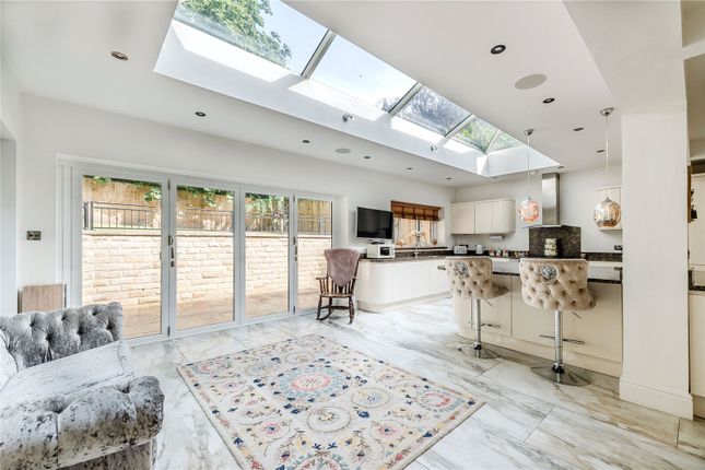 14, Newlay Grove, Leeds photo 4