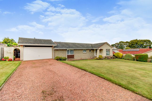 Thumbnail Bungalow for sale in Ravelrig Park, Balerno