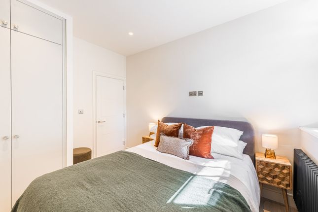 Flat 9 Britannia Lofts 16-26, Banner Street, London photo 3