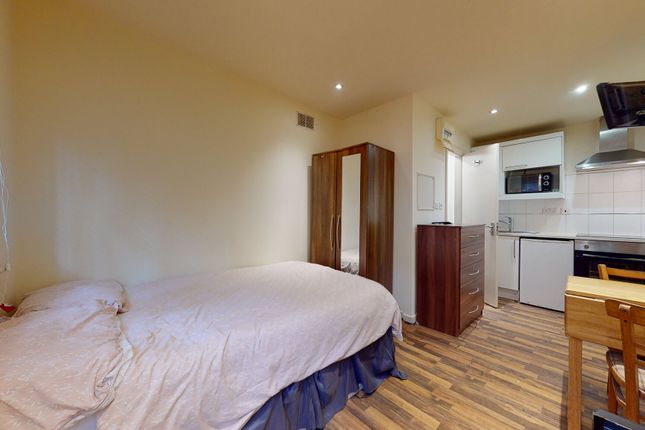 Chatsworth Road, Kilburn photo 4