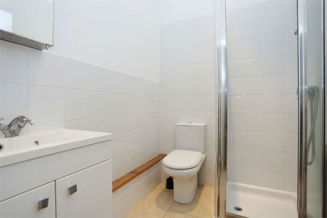 Overstone Road, Hammersmith photo 4