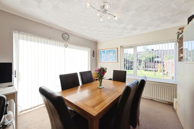 9, Silverdale Drive, Waterlooville photo 3