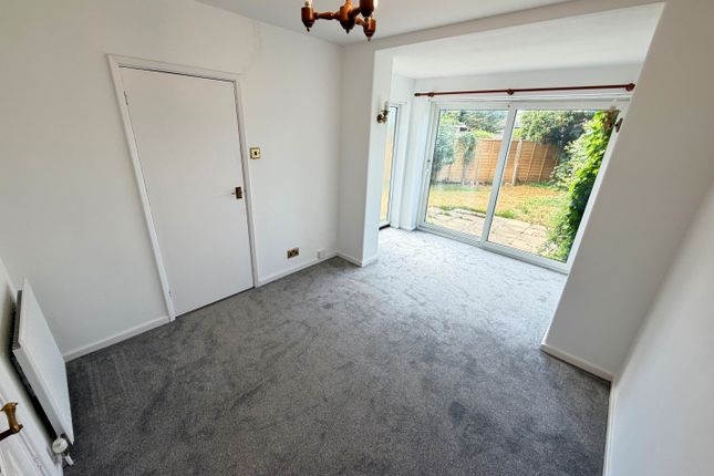 30, Leicester photo 5