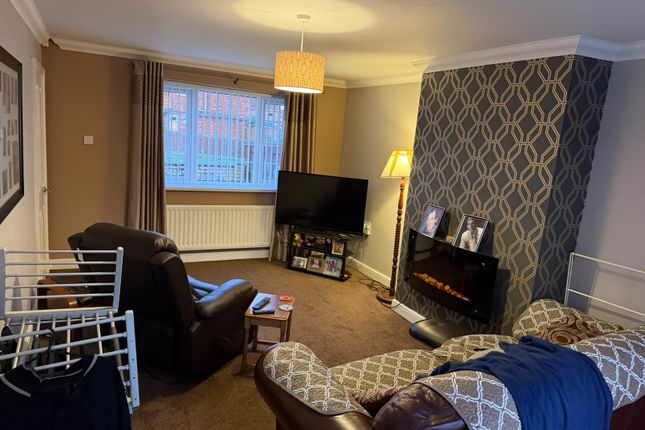3-bed terraced on 32, Downham Avenue, Middlesbrough, £3,878/mo