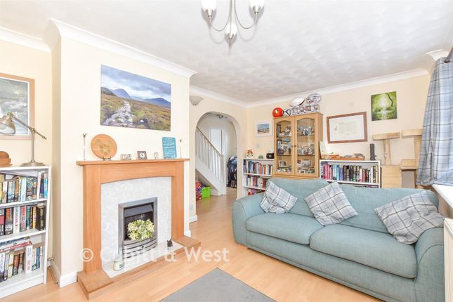 3-bed semi-detached on 30, Oakshott Drive, Havant, £275,000