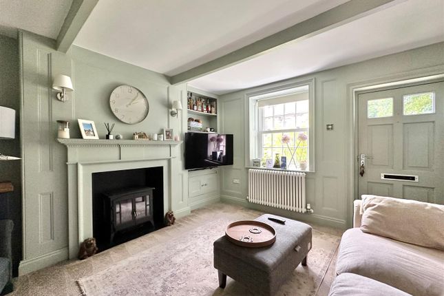 44, Glossop Road, High Peak photo 2