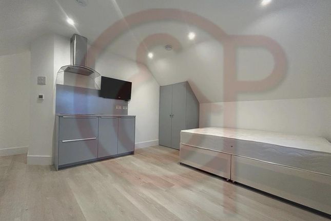 TF Studio 1 - 20 Spencer Road, London photo 4