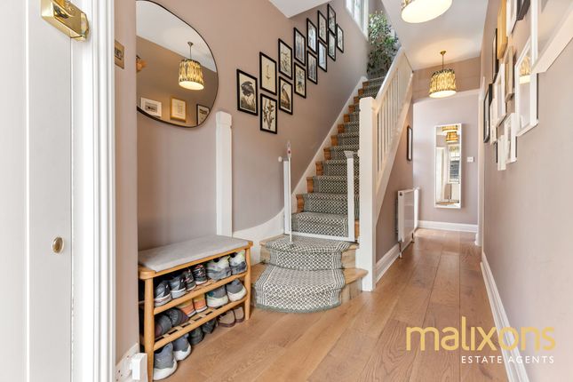 1 Rogers Road, London photo 4
