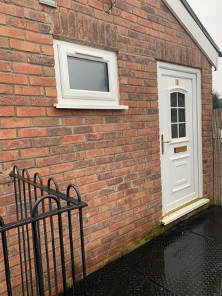 Flat to rent in Fountain Lane, Frodsham